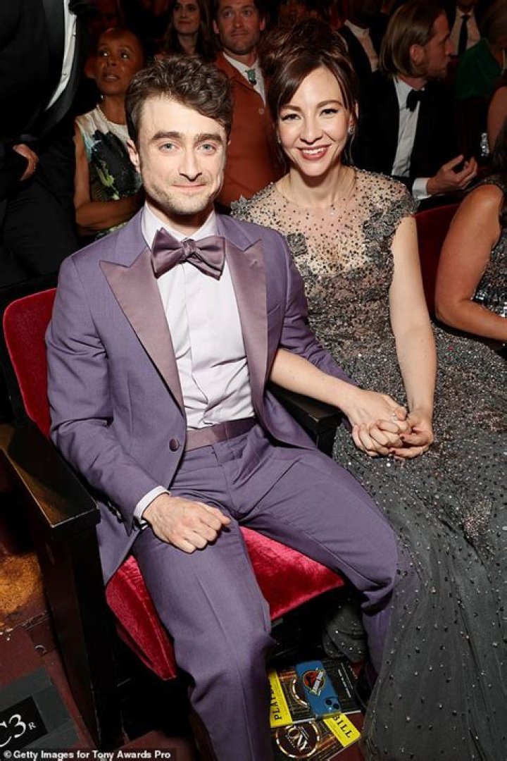 Unveiling The Romantic Life Of Daniel Radcliffe: Who Is He Dating?