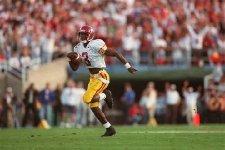 	USC’S KEYSHAWN JOHNSON GETS BACK – AND GETS NOTICED	