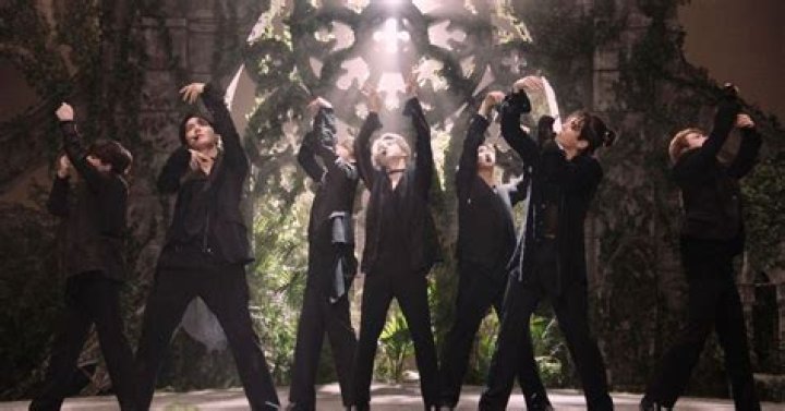 What does a Black Ocean mean in K-Pop?