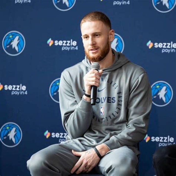 What ethnicity is Donte DiVincenzo?