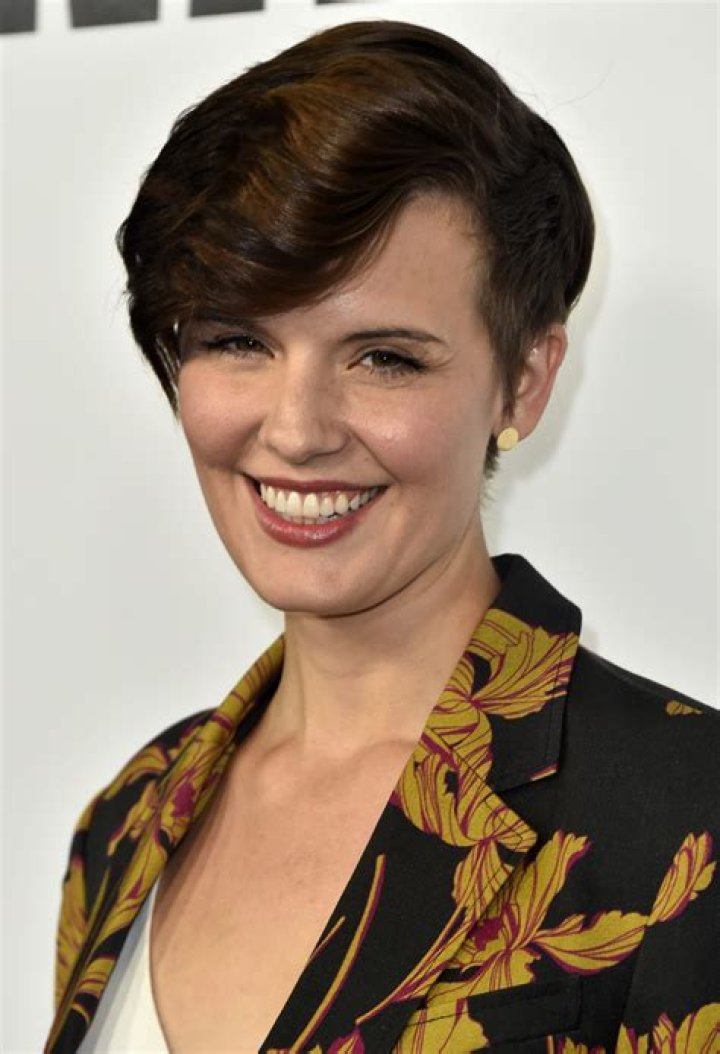 What is Maggie Grace Net Worth 2024: Wiki, Age, Weight, Height, Relationships, And More