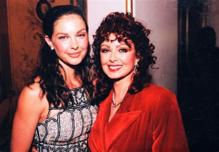Where Is Naomi Judd Buried? Burial Site Revealed