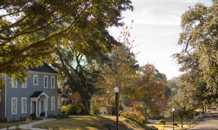 Where to Stay
– Laurel Mercantile