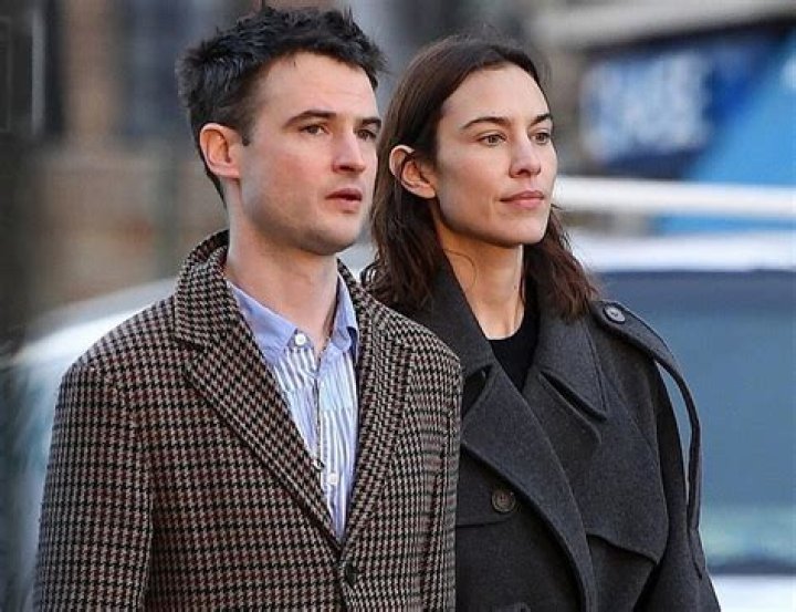 Who Is Alexa Chung? Is She Married? Also Know Her Past Affairs And Dating History