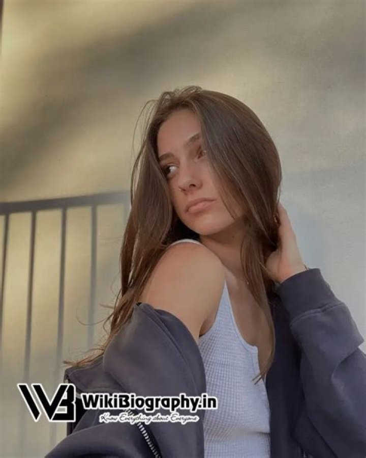 Who Is Soph Mosca? Wiki, Bio, Age, Height, College, Net Worth