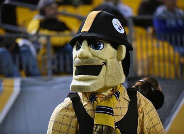Who is the Pittsburgh Steelers mascot, Steely McBeam?