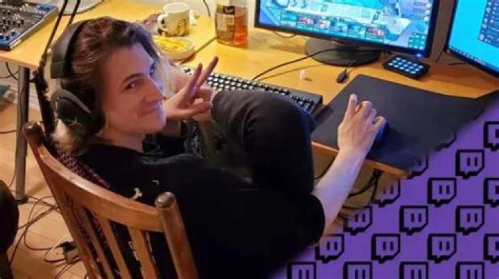 xQc reveals three key moments behind his Twitch success