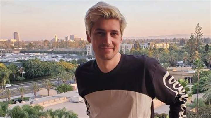 xQc slams 