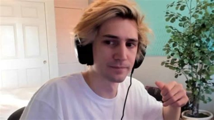 xQc slams 