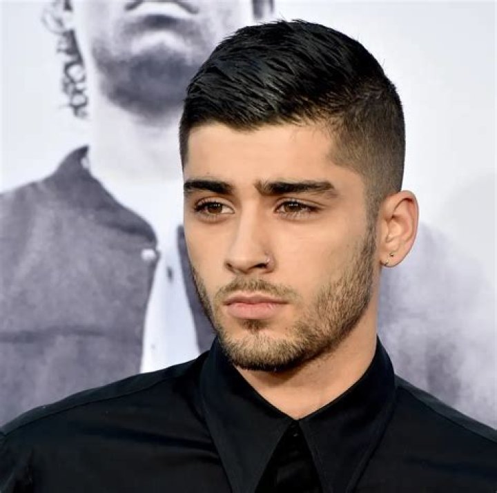 Zayn Malik - Bio, Net Worth, Height